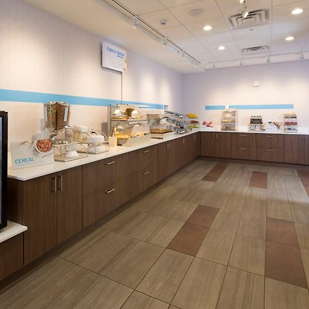 Holiday Inn Express Hotel & Suites Bay City By Ihg Bagian luar foto