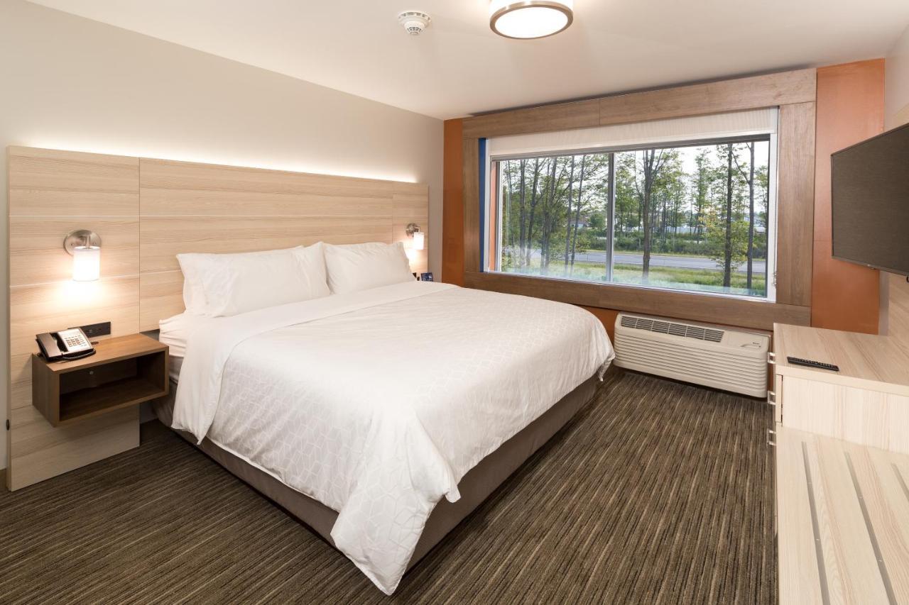 Holiday Inn Express Hotel & Suites Bay City By Ihg Bagian luar foto