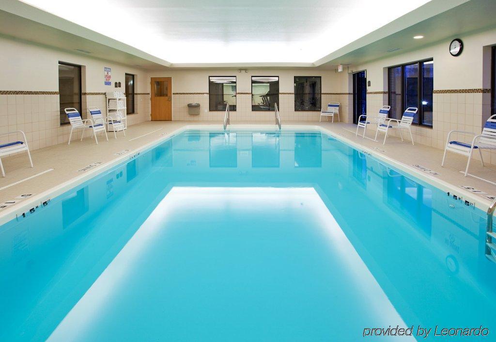 Holiday Inn Express Hotel & Suites Bay City By Ihg Bagian luar foto